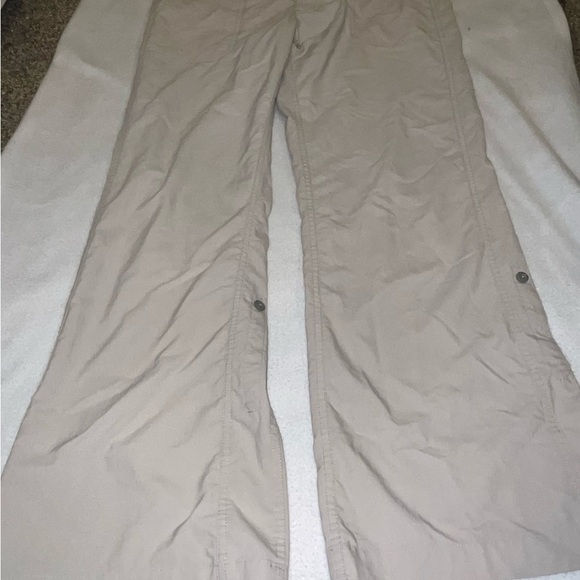 Patagonia Men's Light Gray Cargo Pants - Picture 3 of 12
